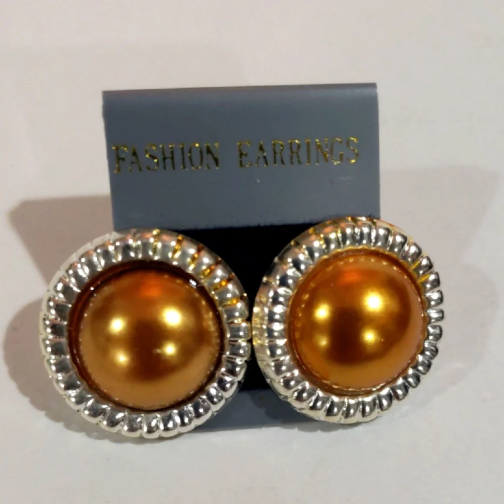 Dual tones Gold & Silver Round Earrings - Elegant 1" Fashion Jewelry for Women - Picture 4 of 9